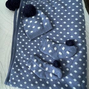Pottery Barn Kids Blue and White Polka Dot Hat Infant Giftset